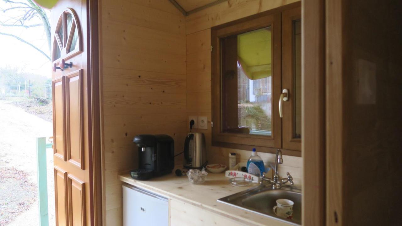 Une Bouteille Au Canal Dieupentale 外观 照片